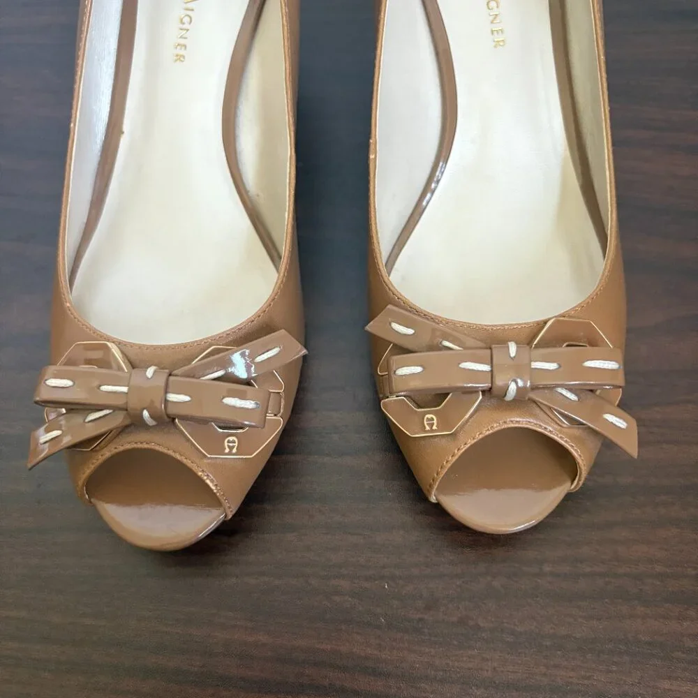 Etienne Aigner Women's Nixie Brown Tan Skinny Wedge Heels Corporate Chic 8.5